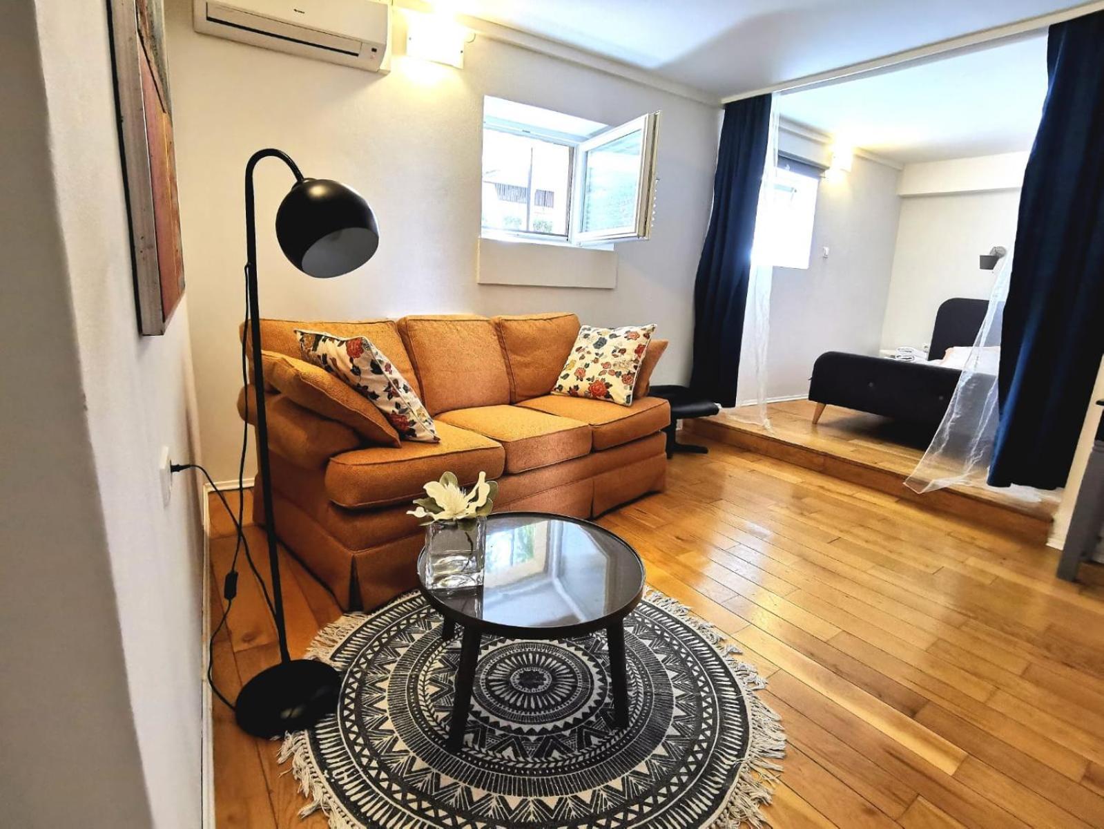 Apartament Max's Downtown Oasis *